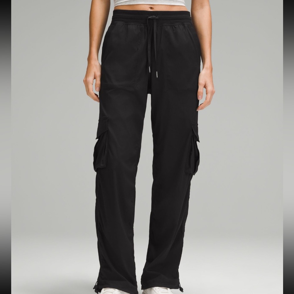 Lululemon Athletica Black Dance Studio Relaxed-Fit Mid-Rise Cargo Pant, Like new